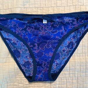 #37 - WINTER CLEAN OUT Victoria's Secret Blue & Purple Bikini Panty - NTW Large